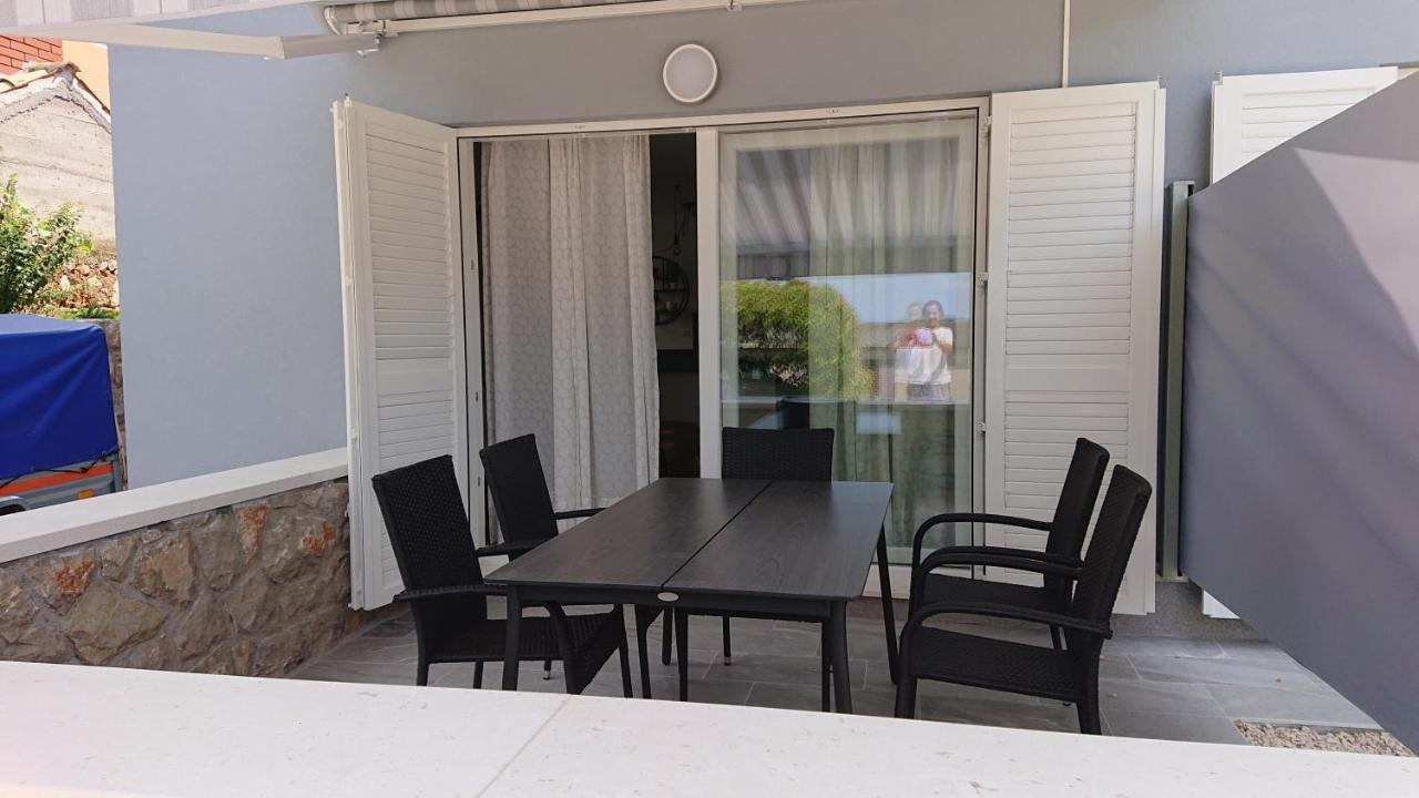 Ferienwohnung Roza Cres Exterior foto