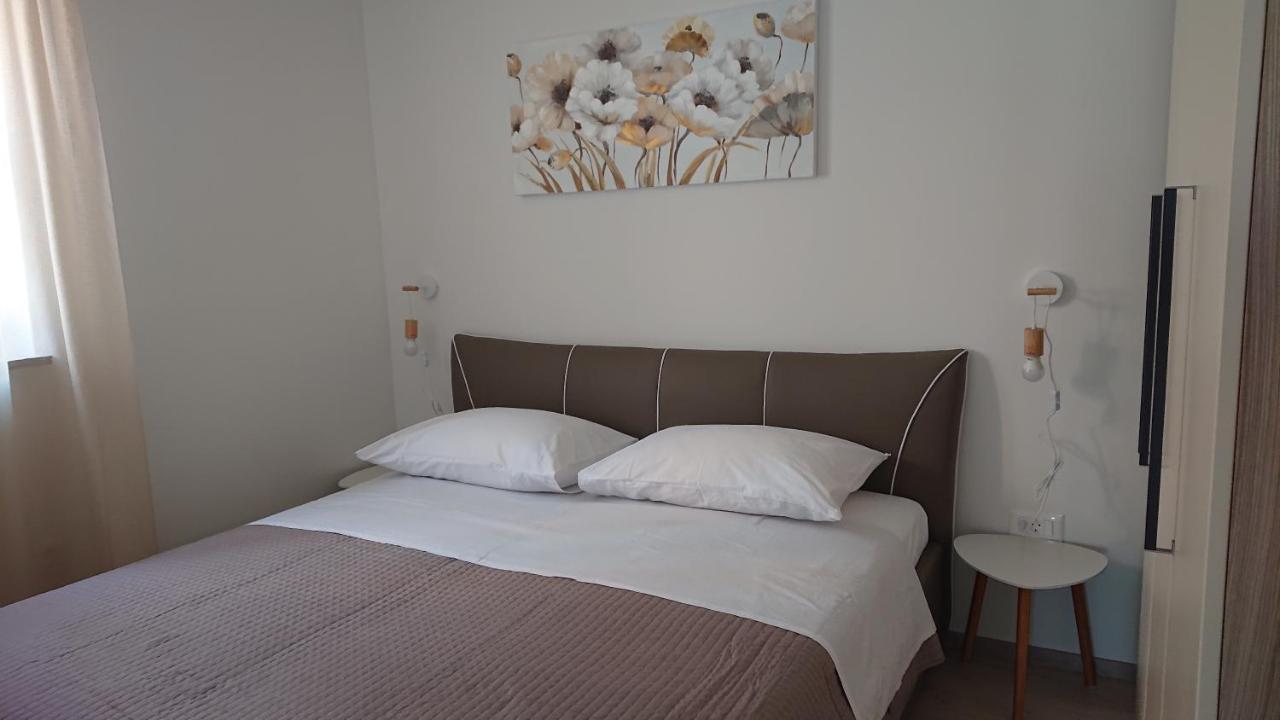 Ferienwohnung Roza Cres Exterior foto